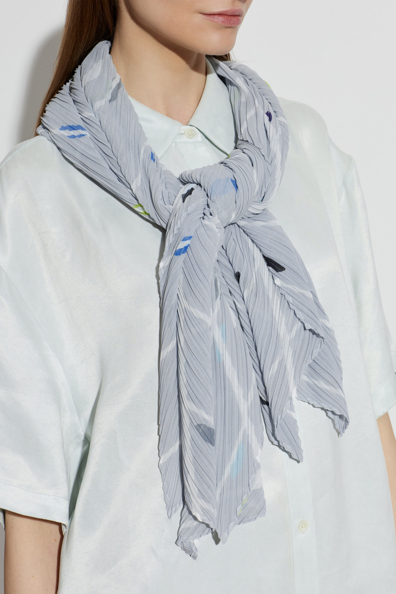 ISSEY MIYAKE 　スカーフ　プリーツ　シルバー Pleats Please Issey Miyake Pleated scarf with print | Women's | Vitkac